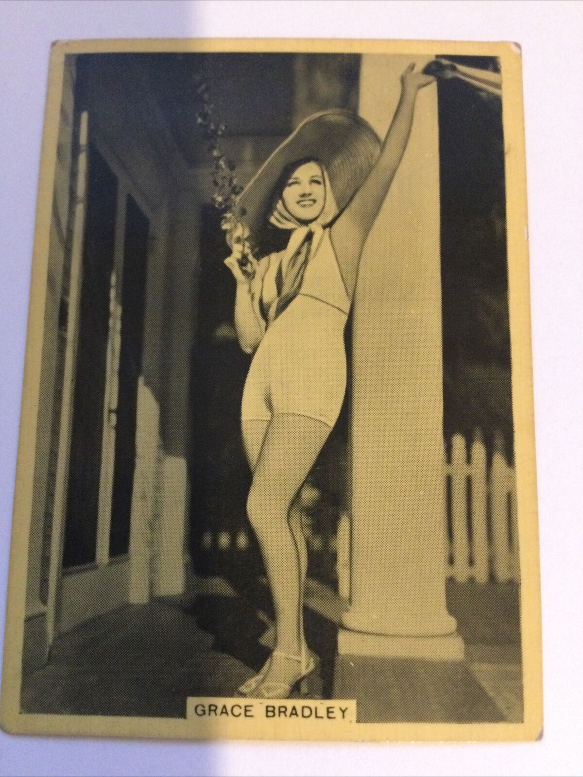 Vintage Cigarette Card - British American Tobacco - Grace & Beauty - No. 30 Grace Bradley