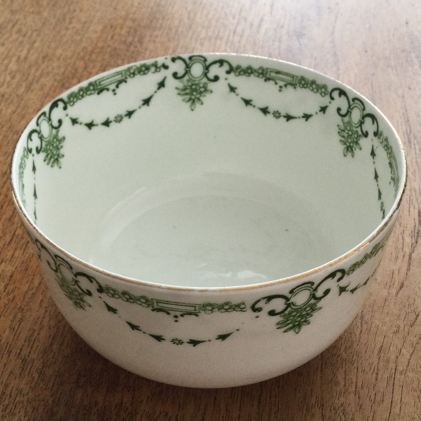 Atlas China pretty vintage milk jug / creamer and sugar bowl. Green garland design on white. Edwardian design.