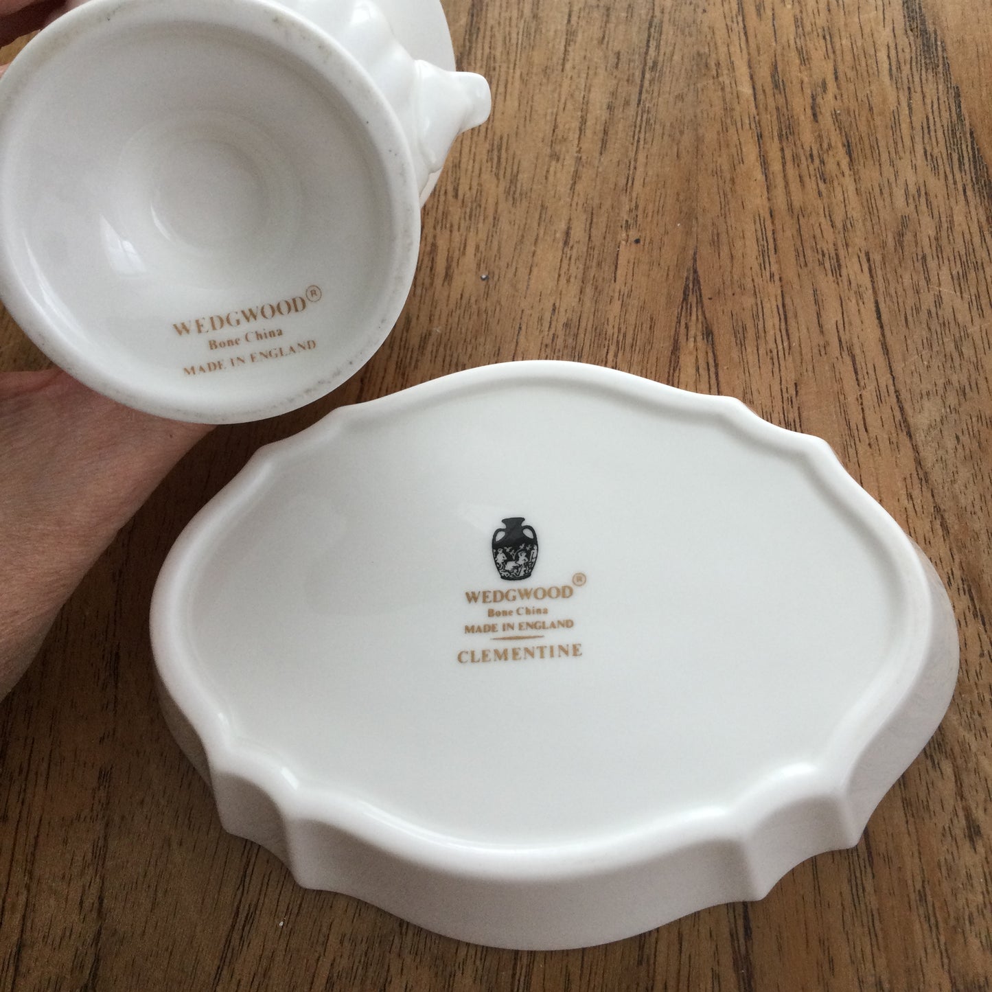 Vintage WEDGWOOD china urn shape vase and fancy edge oval trinket / pin dish. Clementine pattern. Posy vase 9cm