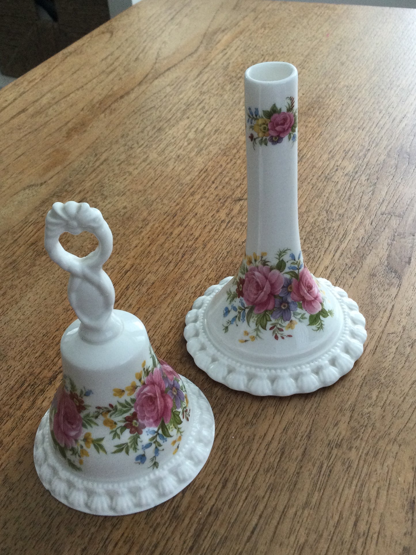 ‘Elizabethan’ china floral bell and Bud vase. Granny chic. Collectible bone china. Pretty rose design.