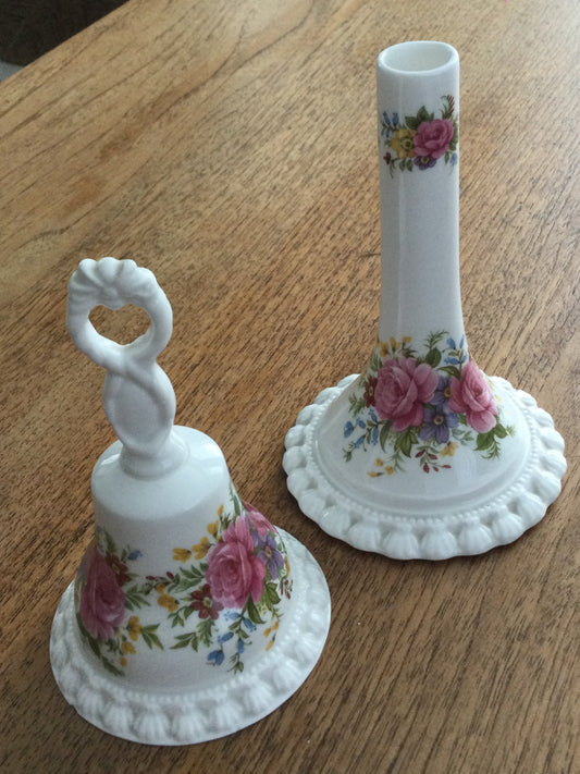 ‘Elizabethan’ china floral bell and Bud vase. Granny chic. Collectible bone china. Pretty rose design.