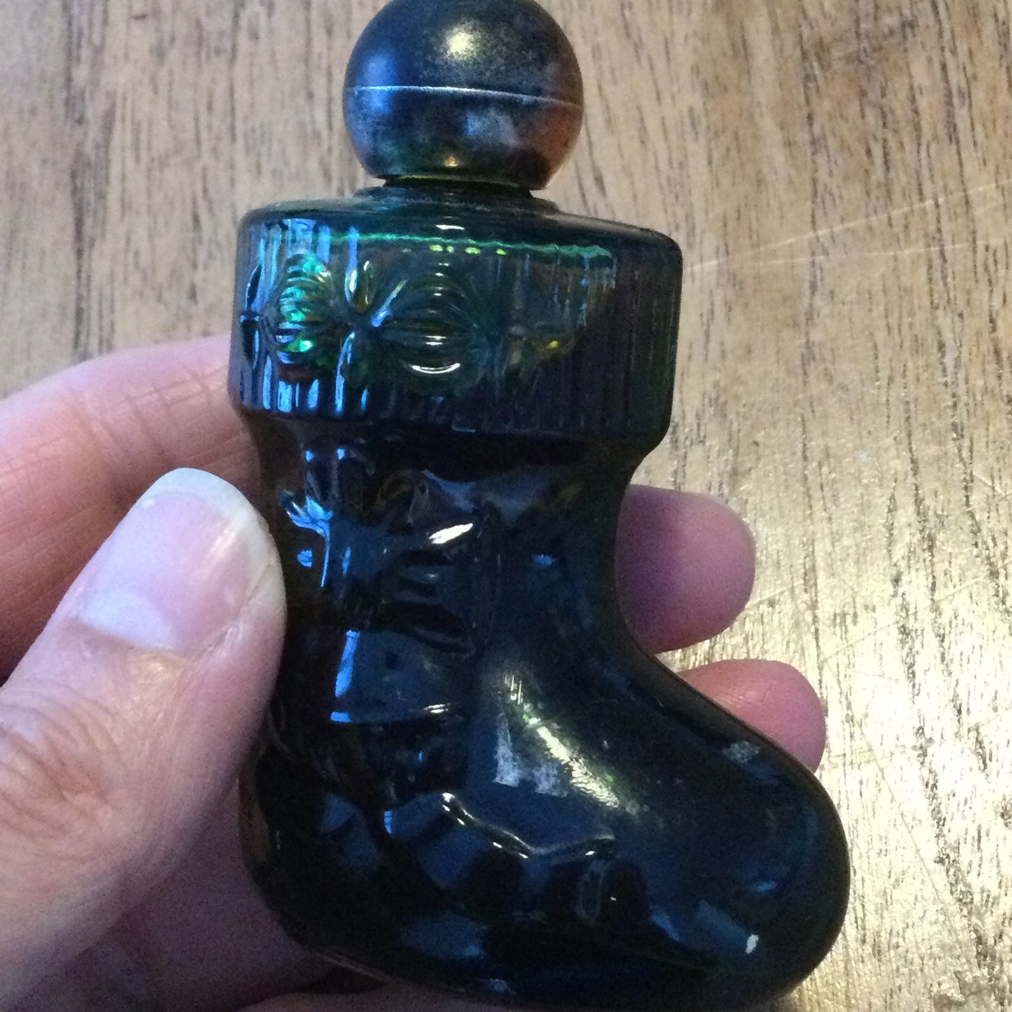 Vintage Avon green glass Christmas stocking Charisma aftershave bottle - full. Retro perfume bottle.