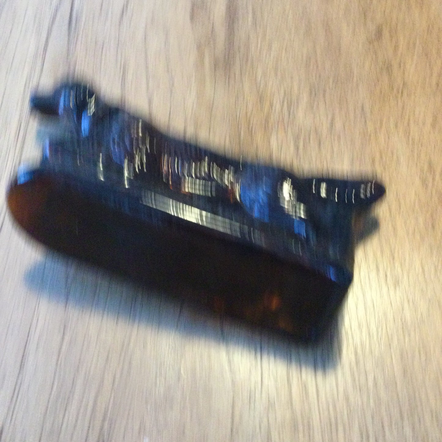 Vintage Avon Cosmetics aftershave bottle in amber glass. Pointer dog shape. Men's perfume. Empty. ‘At point’ retriever. Collectible.