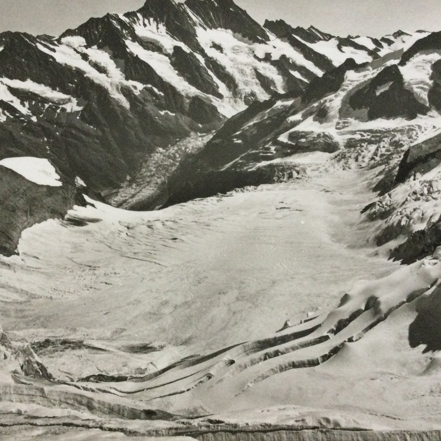 Vintage 1930s Postcard - Eismeer Station Jungfraubahn SWITZERLAND - Snowy Scene - Mountains