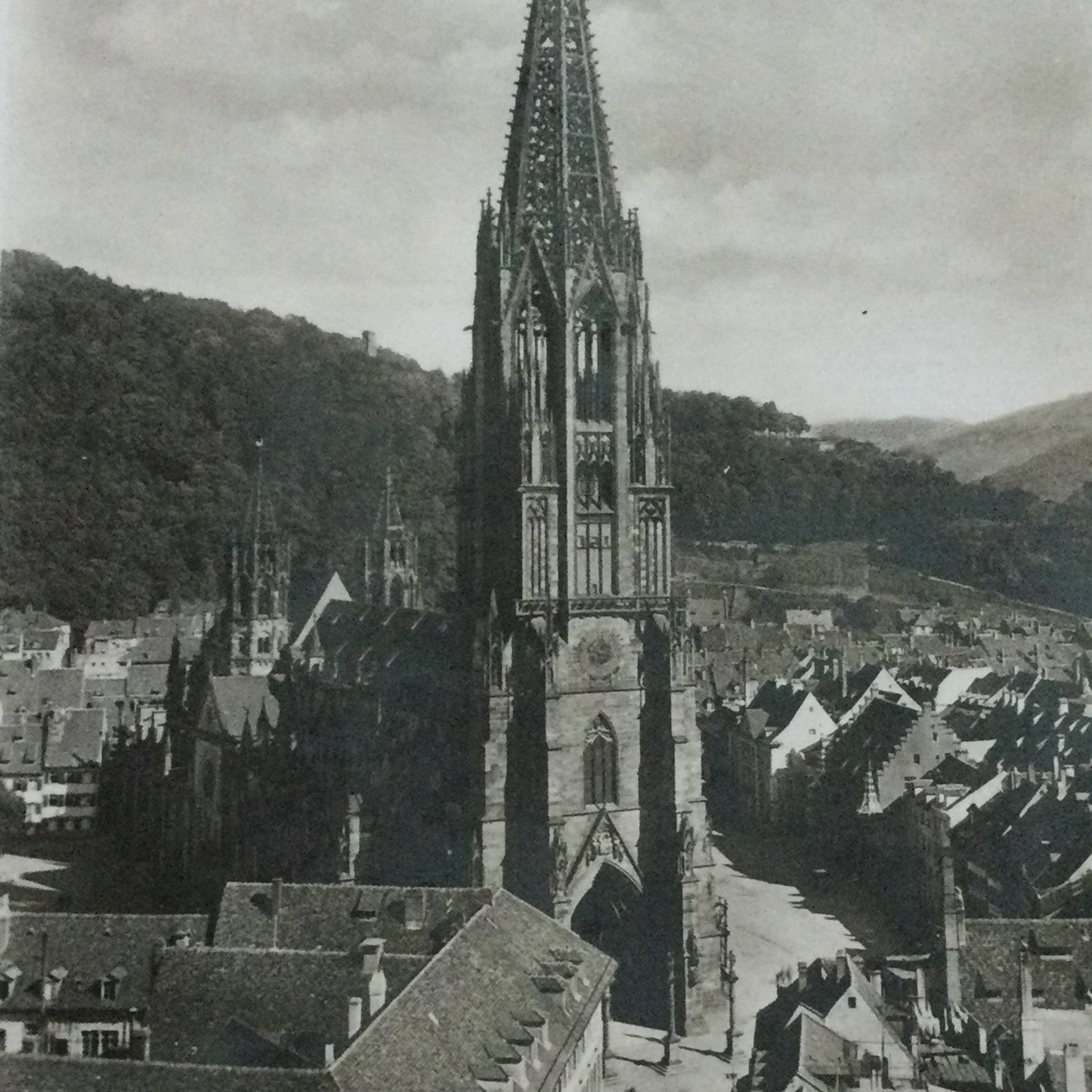 Vintage 1930s postcard b&w Freiburg im Breisgau GERMANY view of church and rooftops