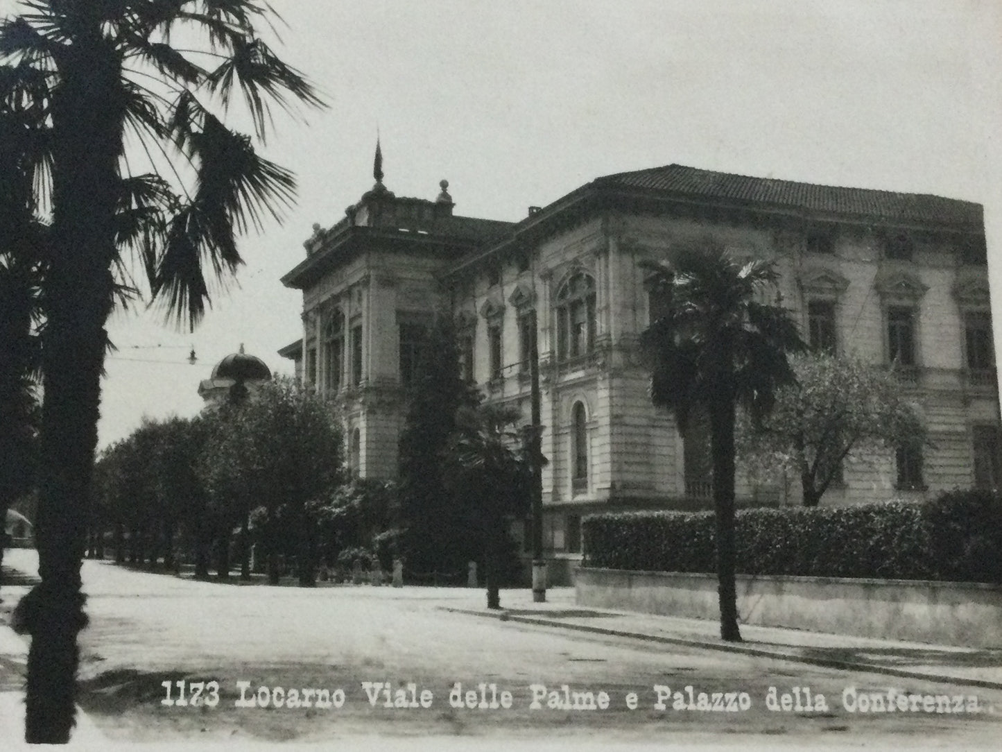 Vintage 1920s postcard - Viale delle Palme Palazzo della Conferenza, Locarno SWITZERLAND