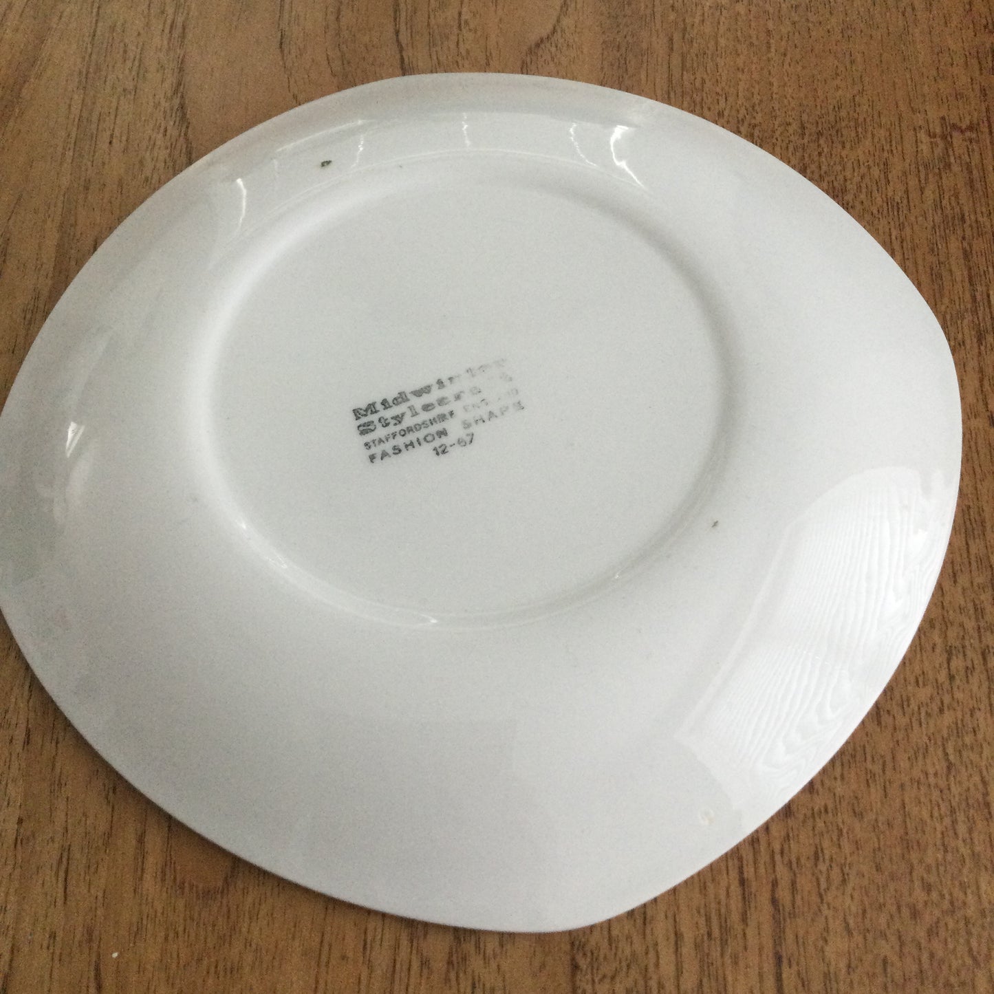 Midwinter Orchard Blossom Fashion Shape Stylecraft 8 1/2" starter / dessert plate 1960s retro