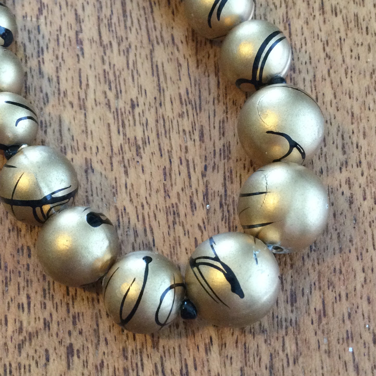 Vintage Gold Coloured Graduated Bead Necklace With Black Splash Design 50s 60s 80s retro vibes