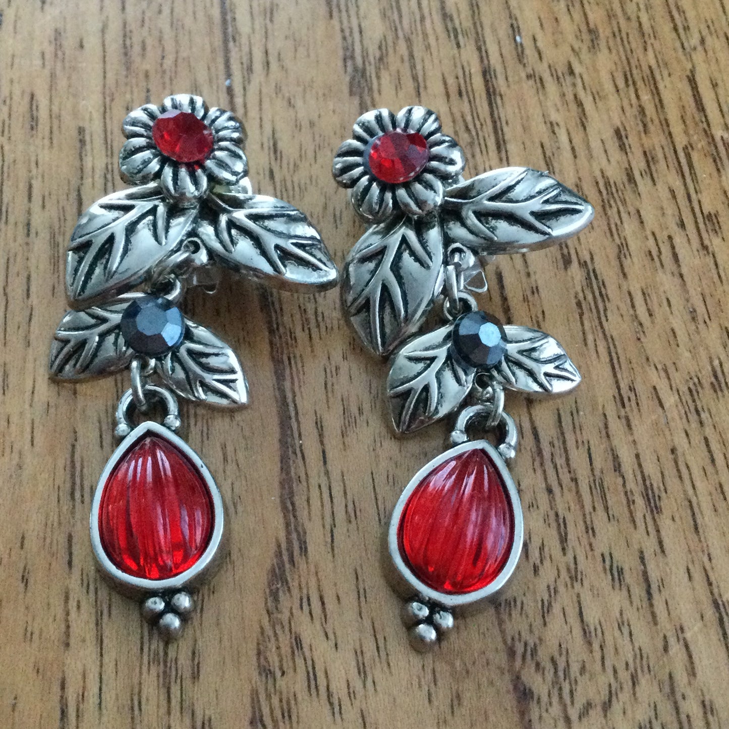 Statement Clip On Dangly Earrings. Silver Coloured With Red Stones. Party. Flower & Leaf Design