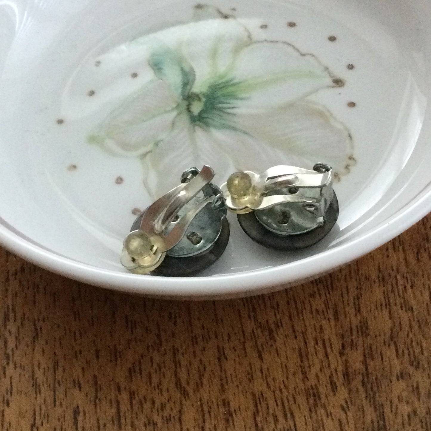Clip On Greeny Grey Button Stud Earrings. Marble Effect. Round. Iridescent.