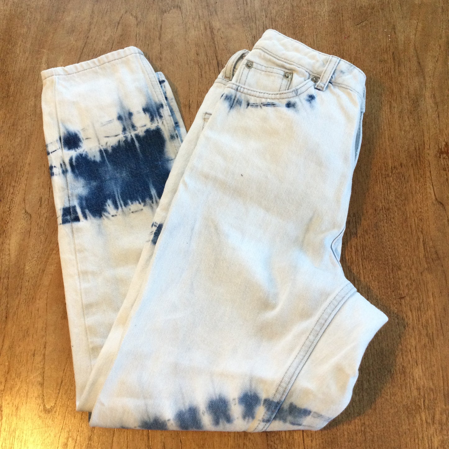 Top Shop Mom Jeans Size 28/30 Size 6 Bleached Tie Dye Effect. High Rise.