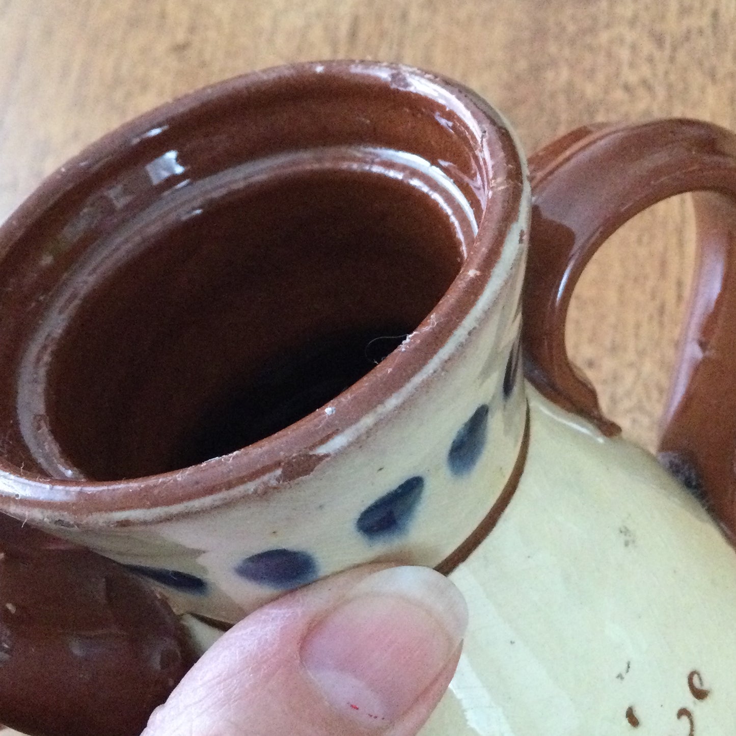 Vintage small / individual coffee pot / hot water pot. Lidded. Devon / Torquay / Motto Ware. Dialect 'Duee ave zum coffee'