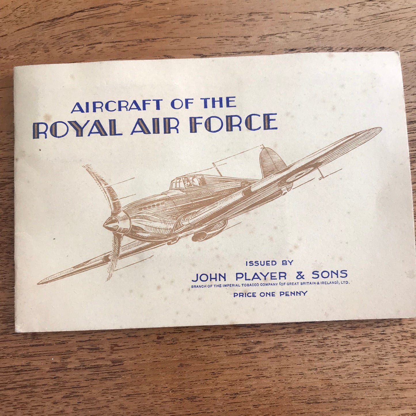 John Player & Sons Aircraft of the Royal Air Force 1938 Full Complete Book / Album. Cigarette cards.