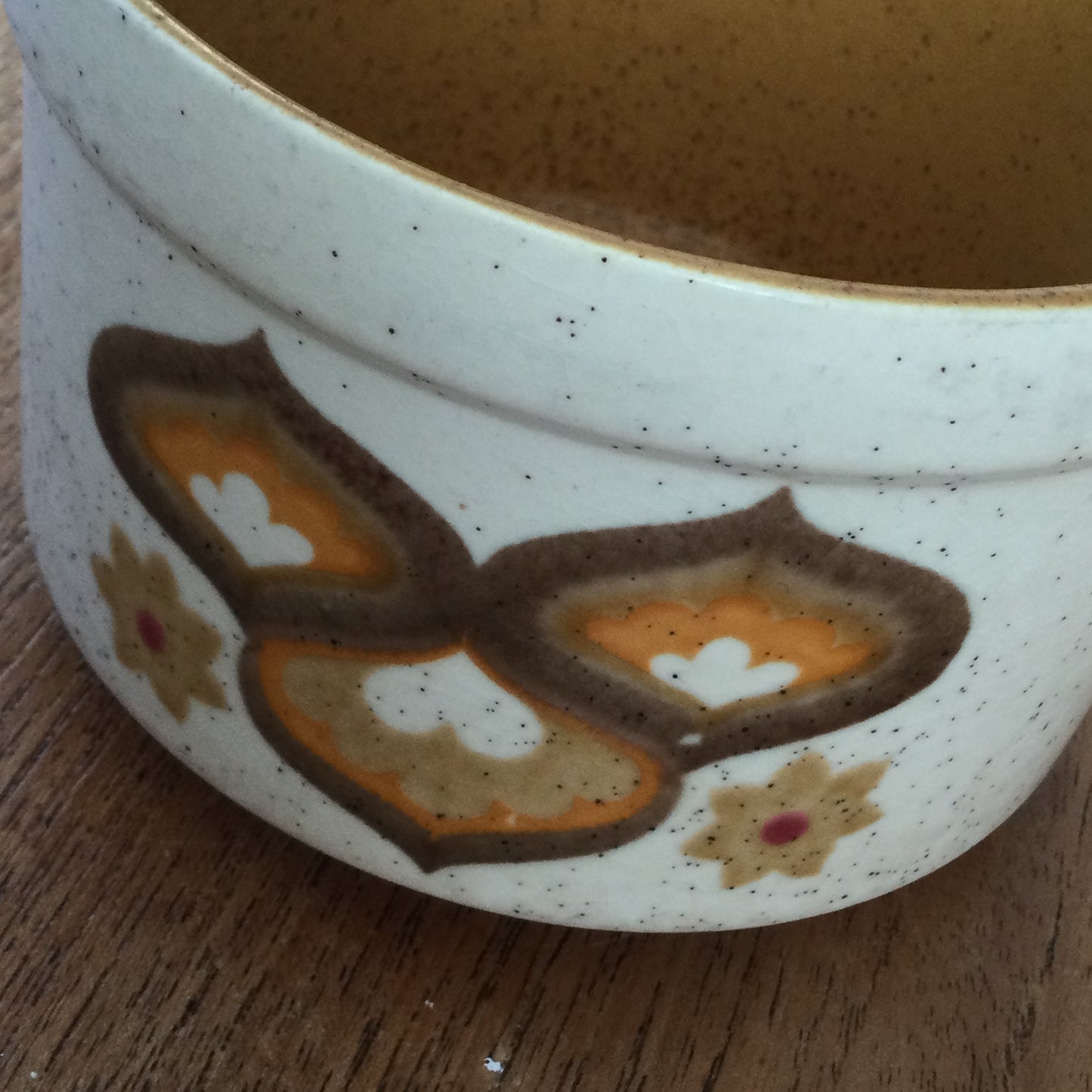Royal Worcester Palissy 'Kalabar' Sauce / Gravy Boat. 1970s casual tableware. Rustic browns and creams, speckled finish.