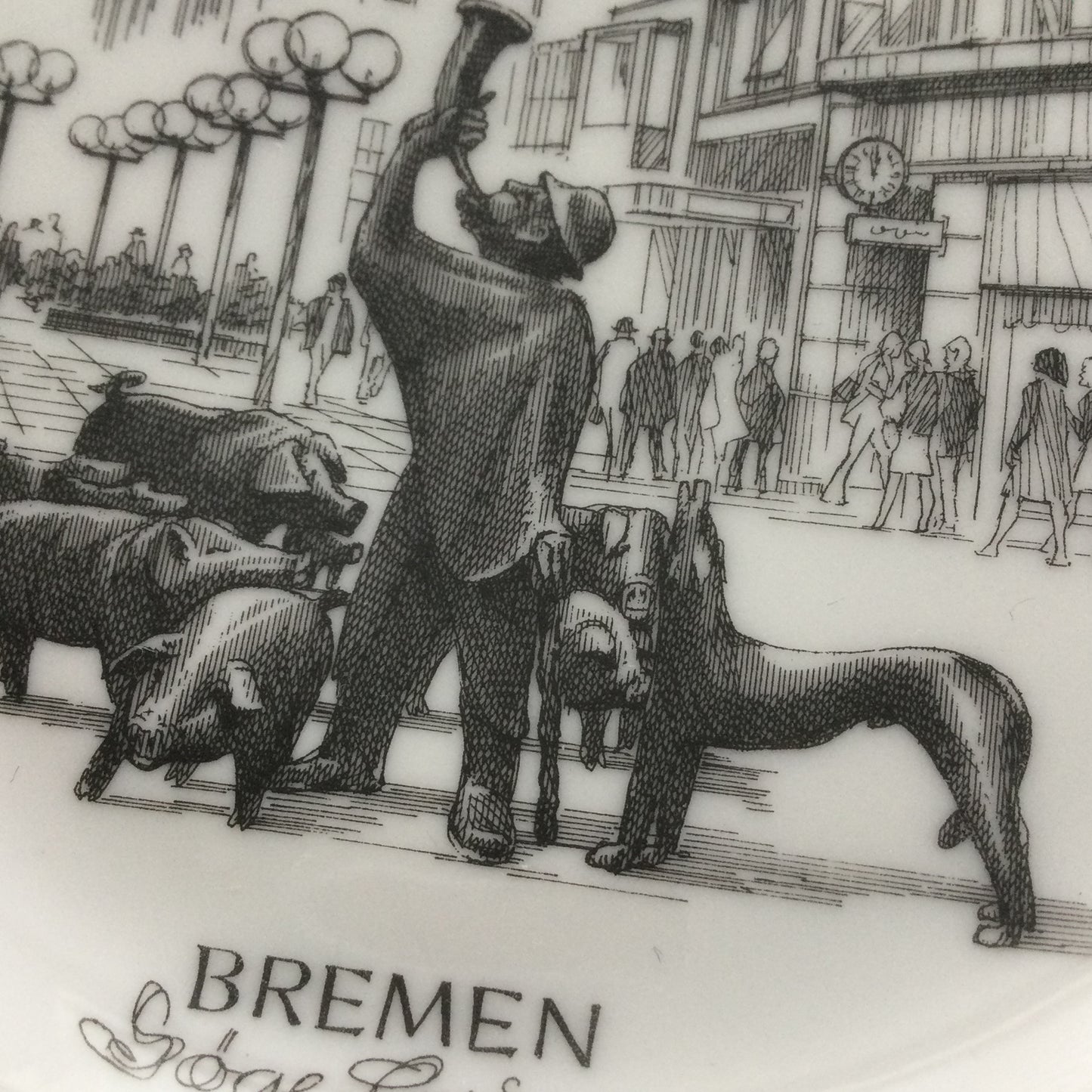 Bremen Swineherd and Pig Statue Souvenir Pin Dish / Coaster. Bottcherstrasse ceramics. Black and white.