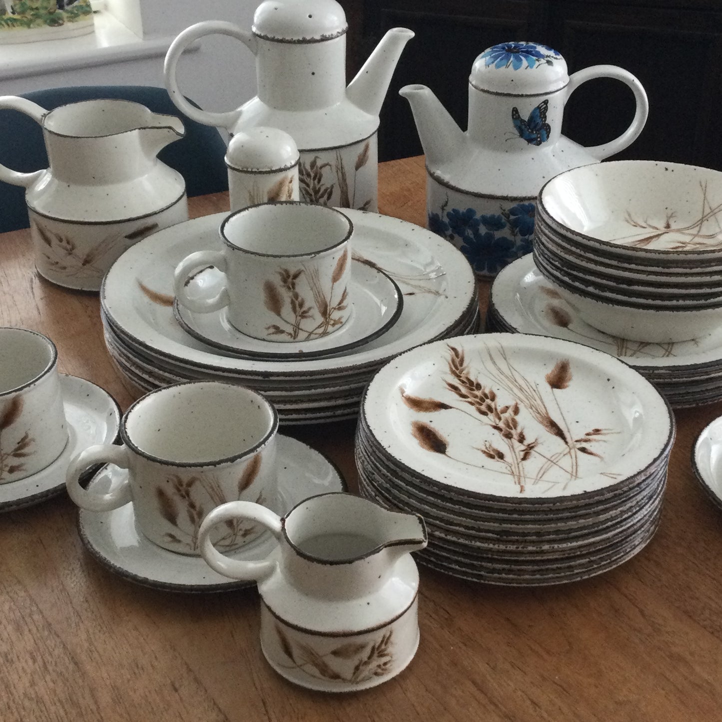 Vintage Midwinter Stonehenge 'Wild Oats' Coffee Pot. 1970s Retro. Rustic. 2 Pints. Brown and beige.