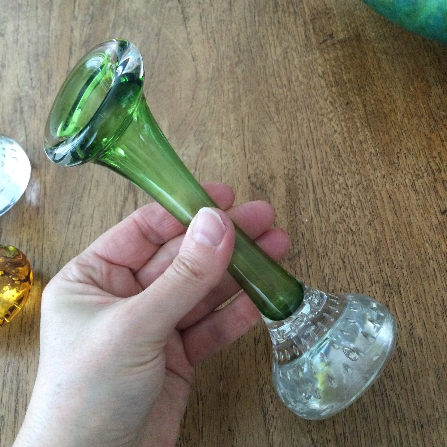 Vintage set of 5 colourful glass bud stem vases. Controlled bubbles. 50s / 60s. Blue, Amber and Green.