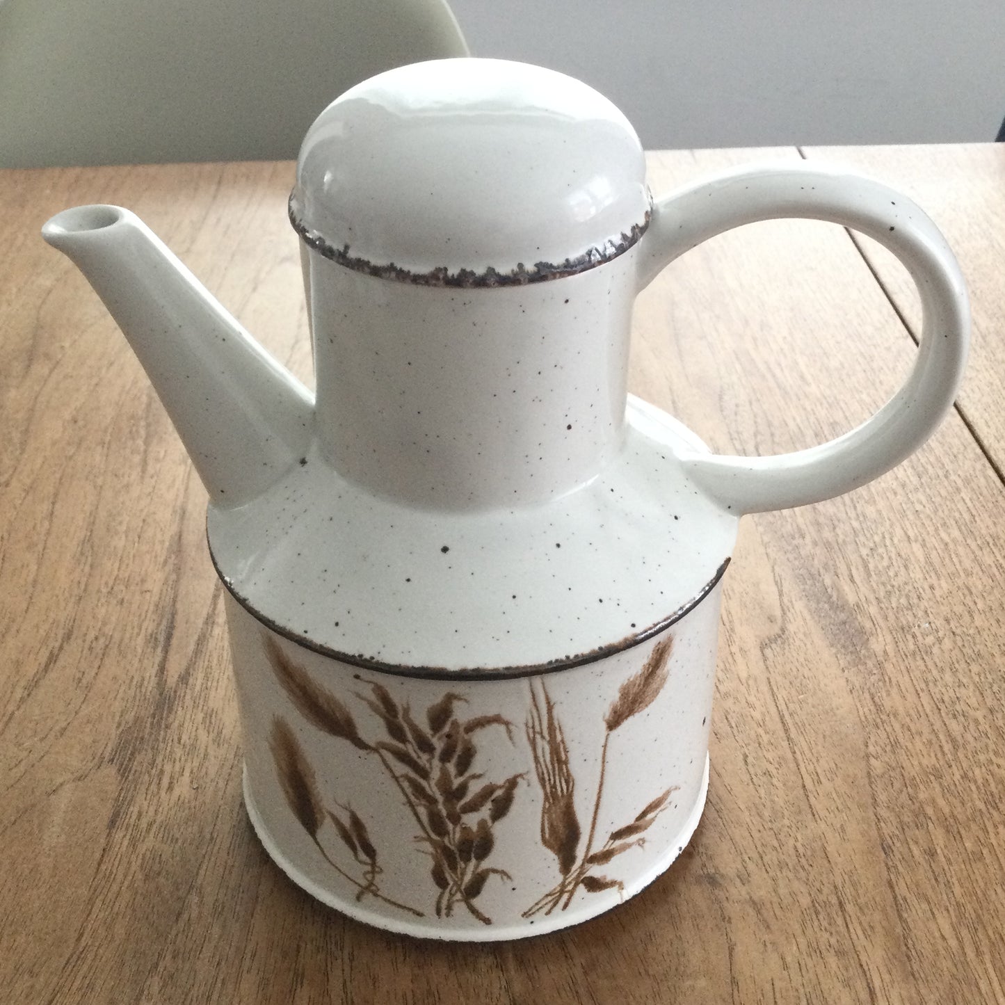 Vintage Midwinter Stonehenge 'Wild Oats' Coffee Pot. 1970s Retro. Rustic. 2 Pints. Brown and beige.