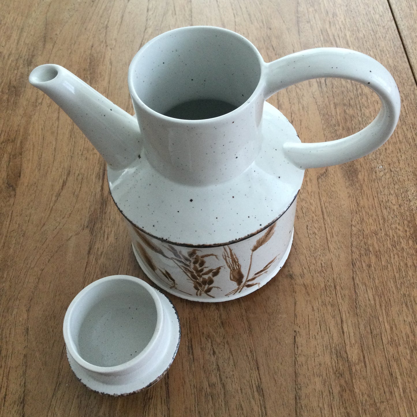 Vintage Midwinter Stonehenge 'Wild Oats' Coffee Pot. 1970s Retro. Rustic. 2 Pints. Brown and beige.
