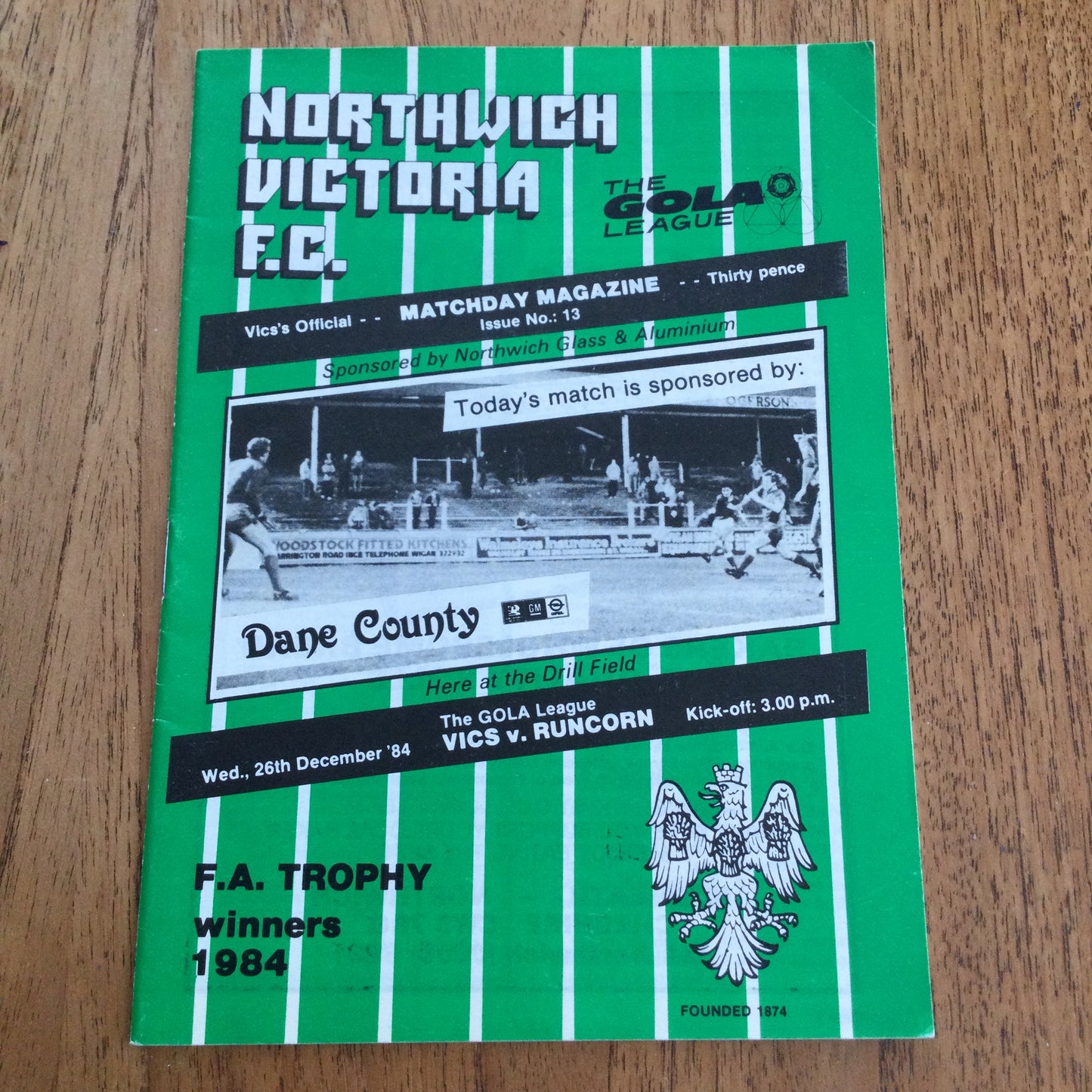 Northwich Victoria FC V Runcorn Gola League 26/12/84 1984-85 Programme. FA Trophy Winners