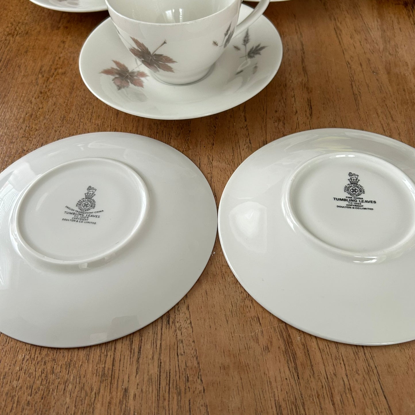 Royal Doulton Tumbling Leaves Set Of 6 Tea Cups And Saucers. Autumnal. 60s 70s. Leaf Design.