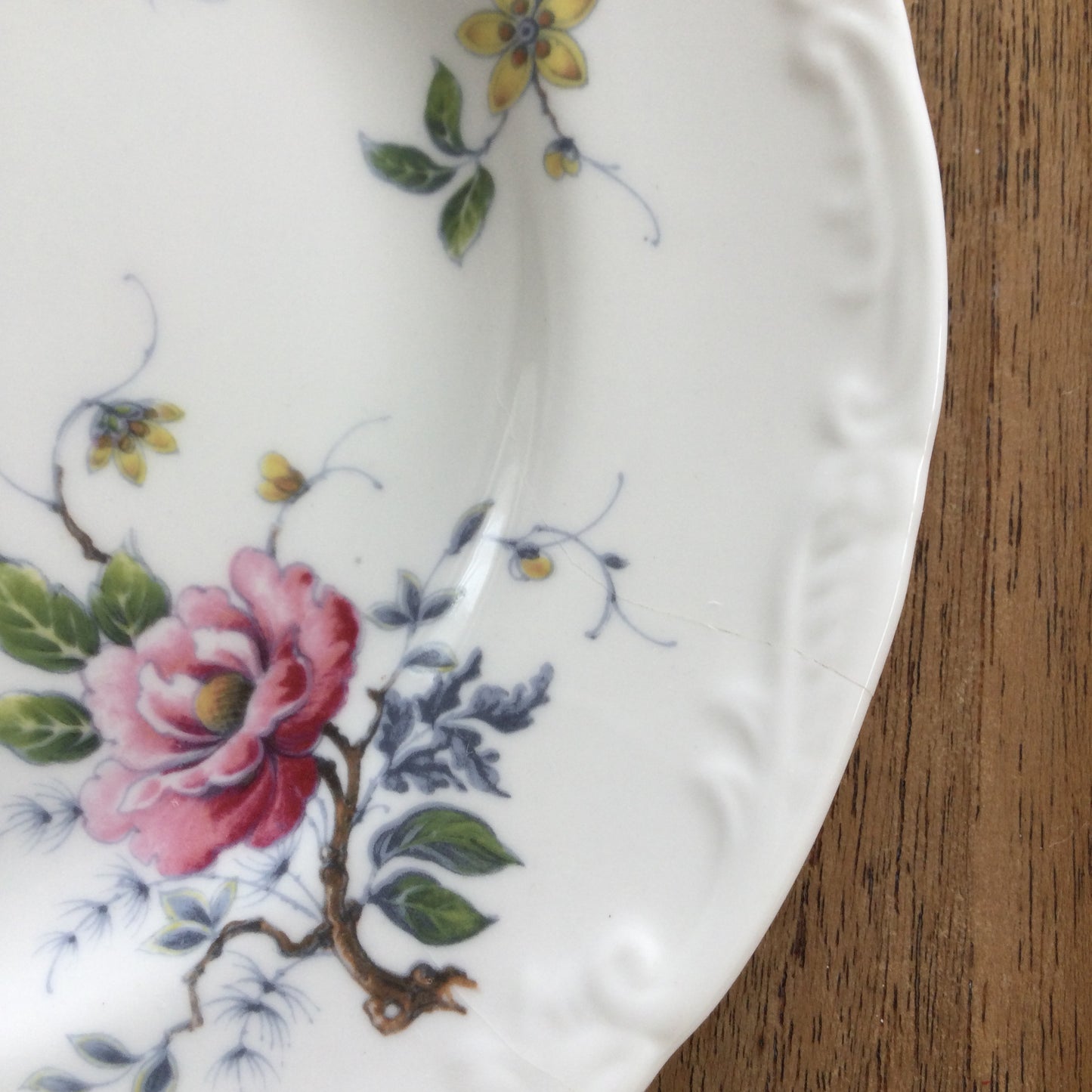 Wedgwood Mayfair Debutante Set Of 6 7" side plates. Fancy edge, pretty floral design. Pink yellow green.