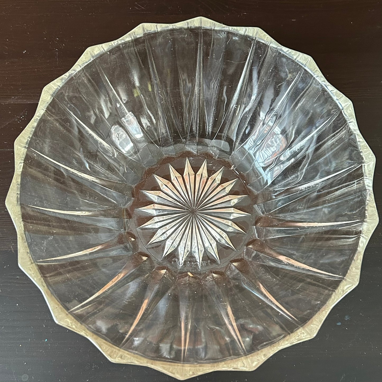 Vintage Arcoroc France Medium Size Pressed Glass Trifle/ Fruit / Salad Bowl. 24 cm diameter.