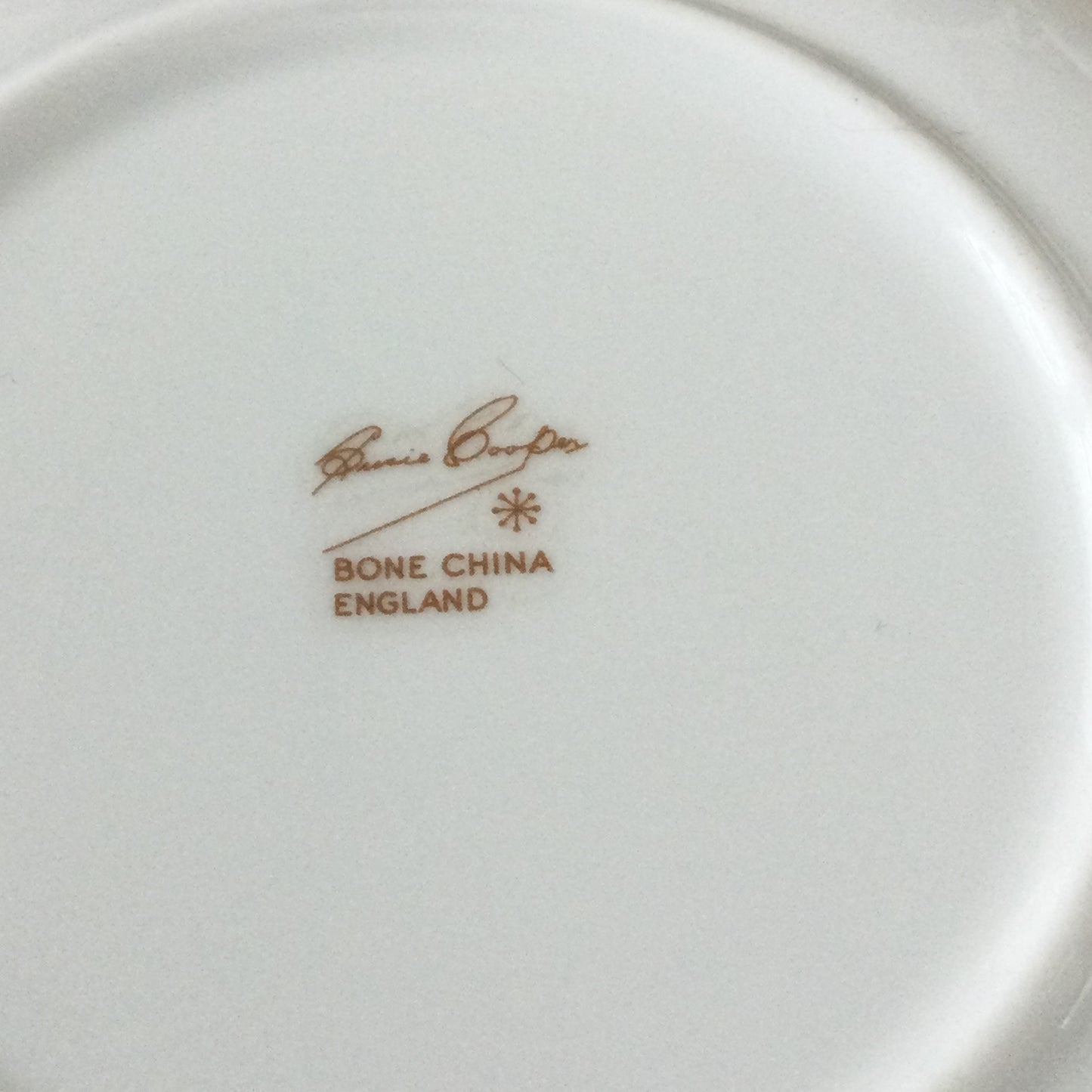 Susie Cooper for Wedgwood Pin Dish / Trinket Dish – Soft Moss Green with Floral Design – English Bone China (1950-1966)