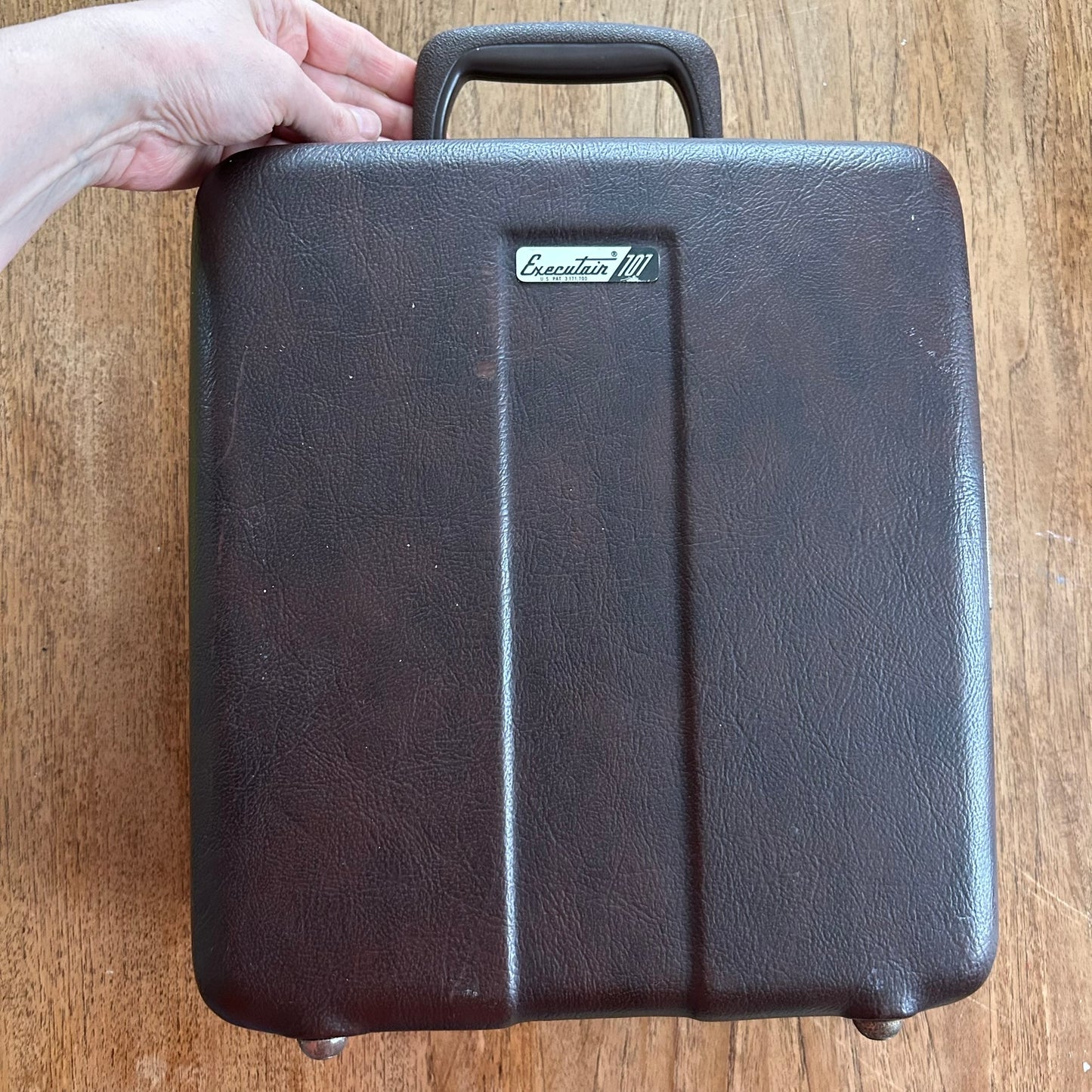 Vintage Executair 707 Ever-Wear Trav-L-Bar – Complete with Key - Portable cocktail bar in case.