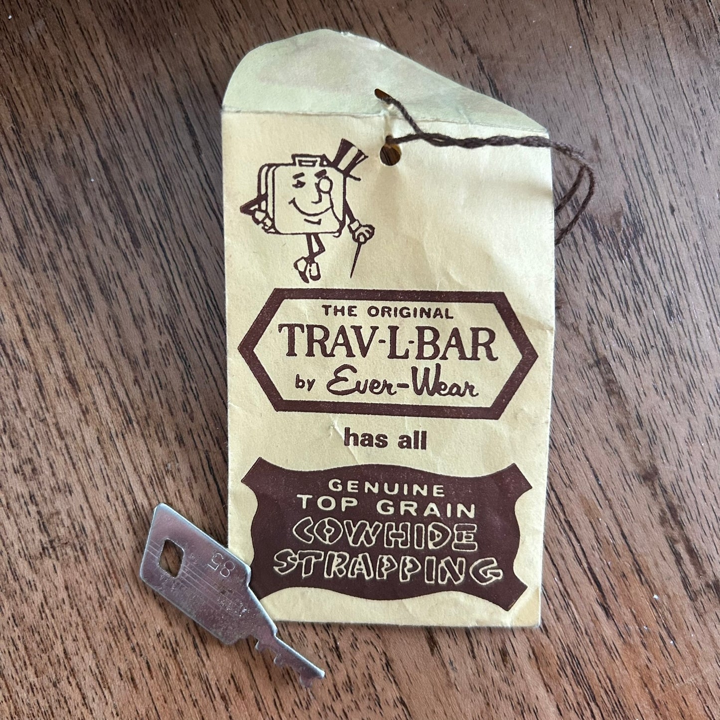 Vintage Executair 707 Ever-Wear Trav-L-Bar – Complete with Key - Portable cocktail bar in case.