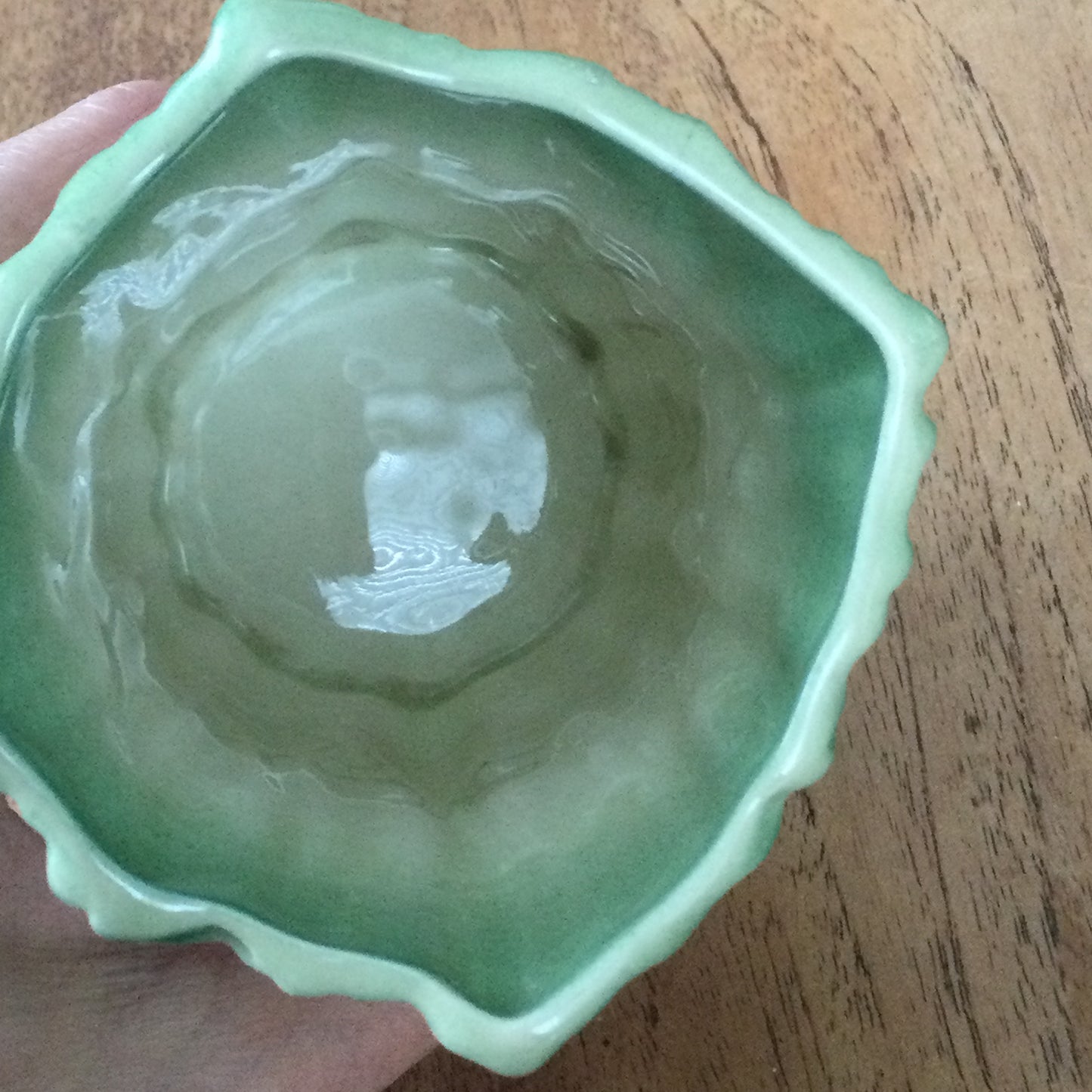 Lovely Vintage Retro SylvaC Spring Onion / Celery Pot / Vase. Mould no. 5042. 11.5 cm tall x 8.5 cm.