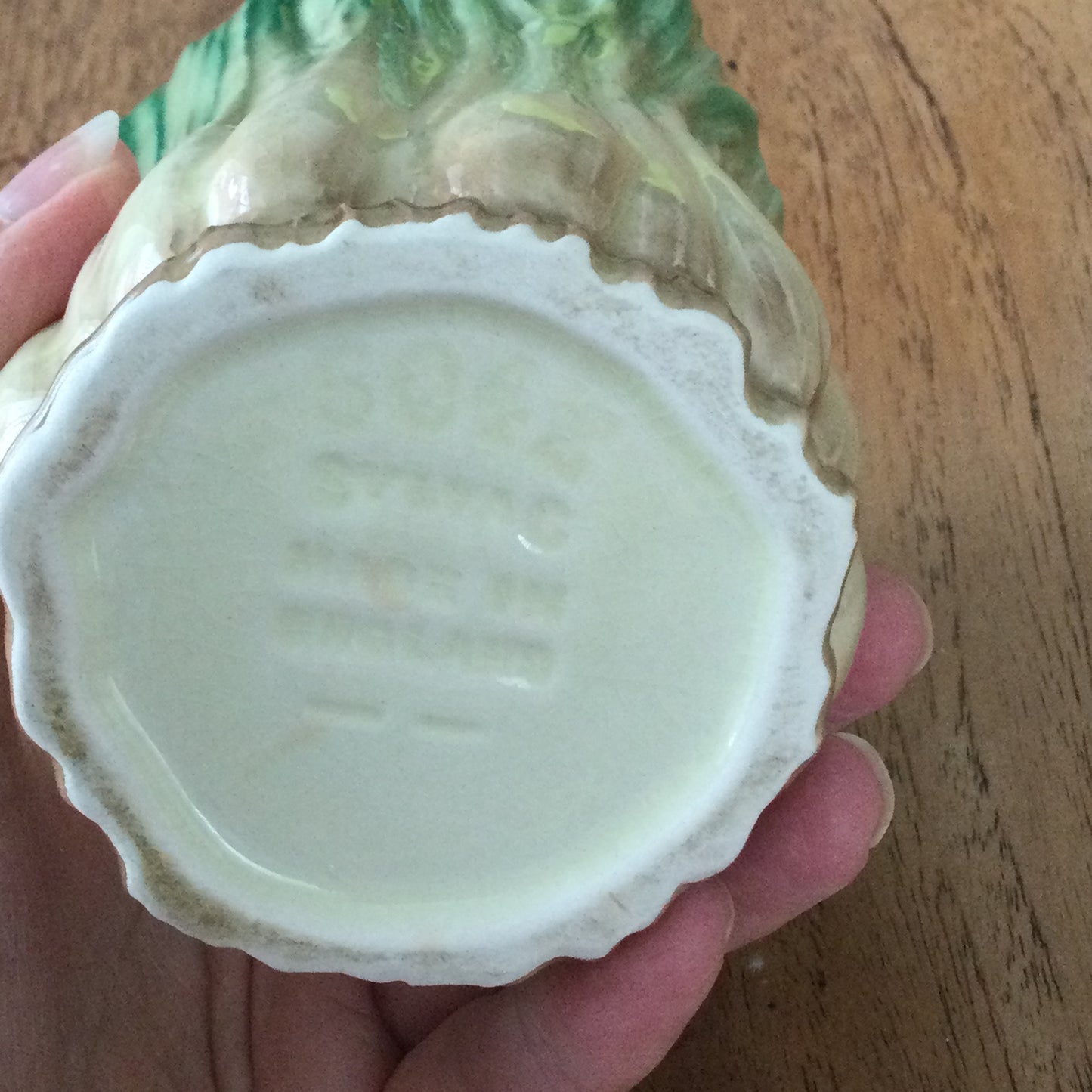 Lovely Vintage Retro SylvaC Spring Onion / Celery Pot / Vase. Mould no. 5042. 11.5 cm tall x 8.5 cm.