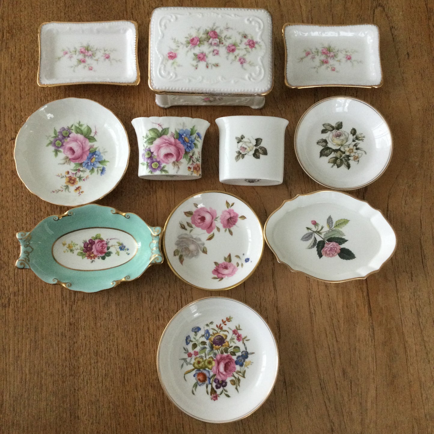 Vintage Wedgwood Hathaway Rose Bone China Trinket Dish / Pin Tray. Fancy edge. Pink rose design.