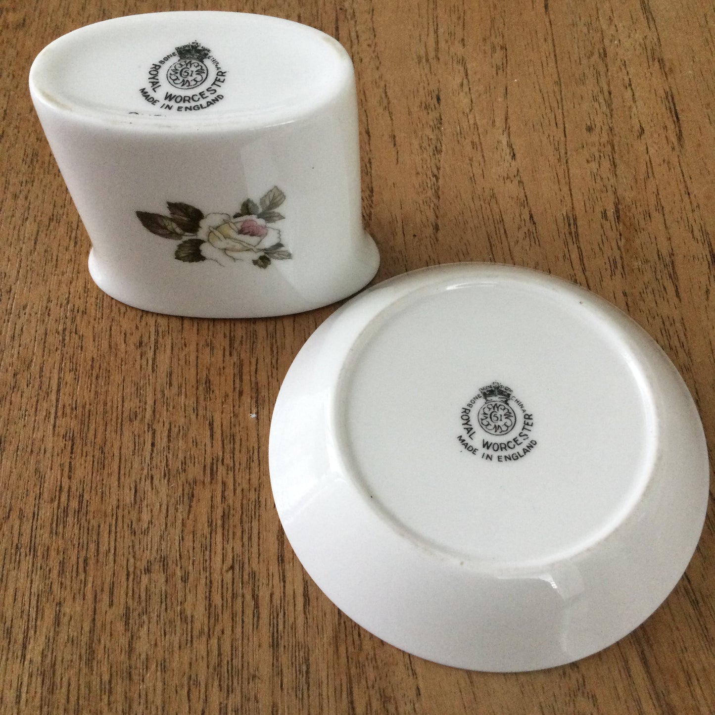 Pretty Royal Worcester Torquay White Rose set. Toothpick holder and trinket dish / pin tray.