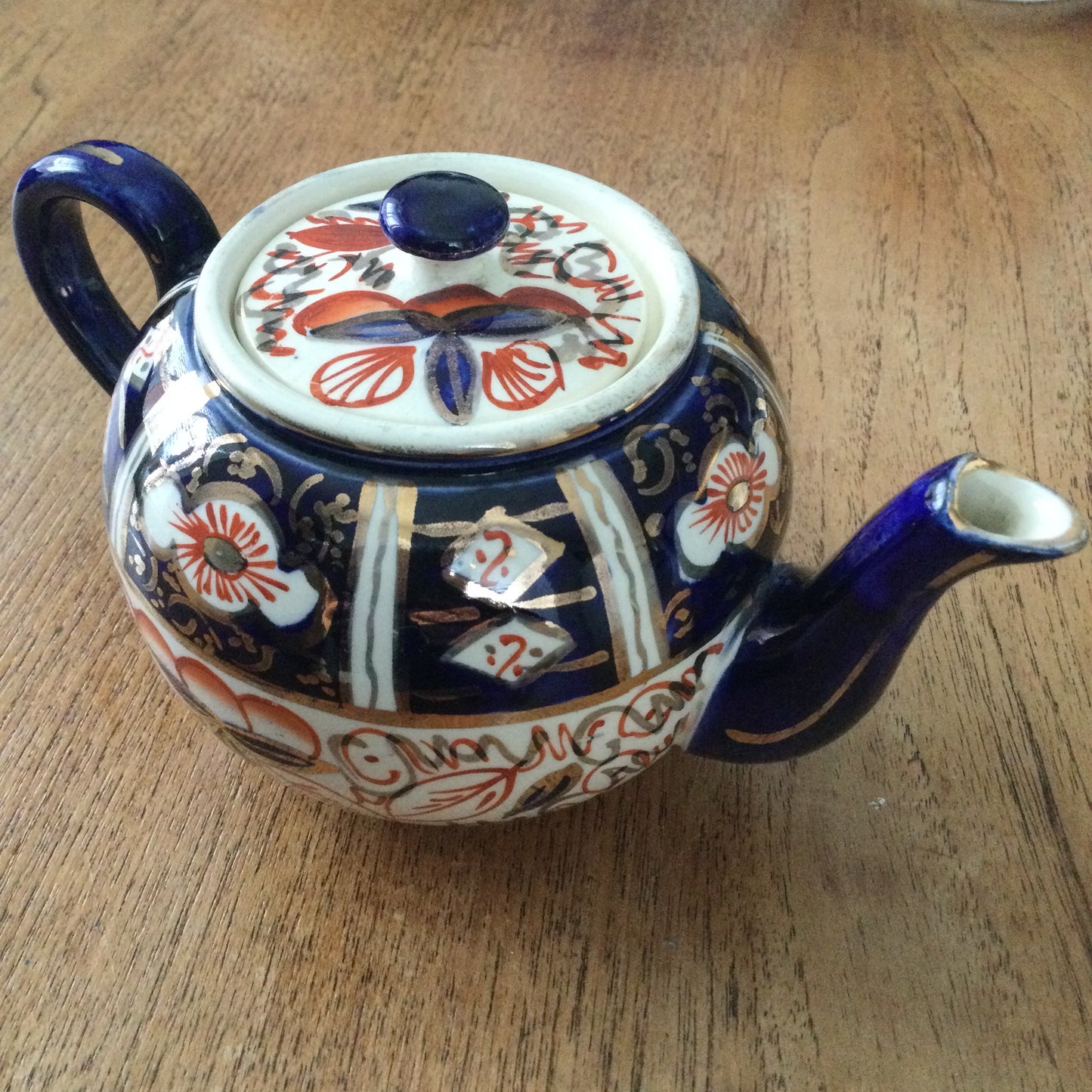 Vintage Wadeheath Ware Small Teapot. Gaudy Welsh / Imari style. Royal blue and rust colour.