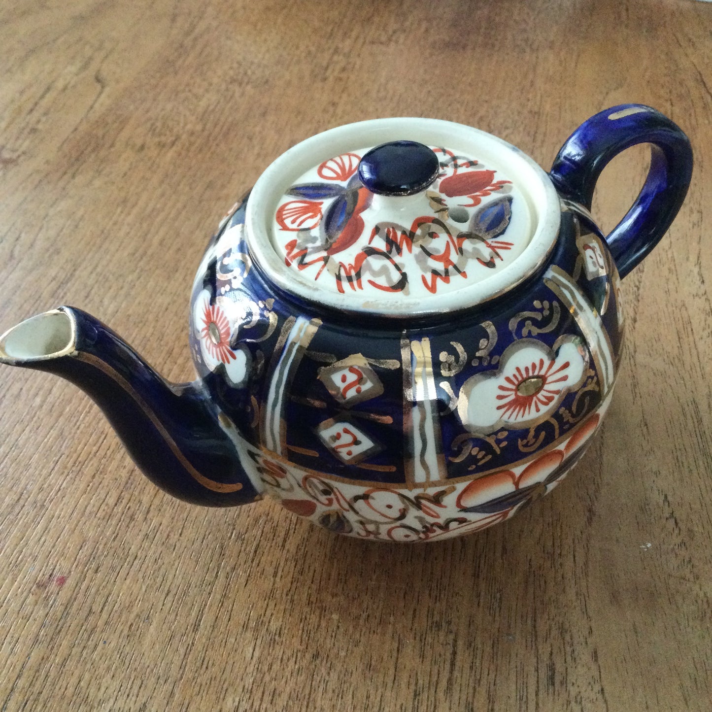 Vintage Wadeheath Ware Small Teapot. Gaudy Welsh / Imari style. Royal blue and rust colour.