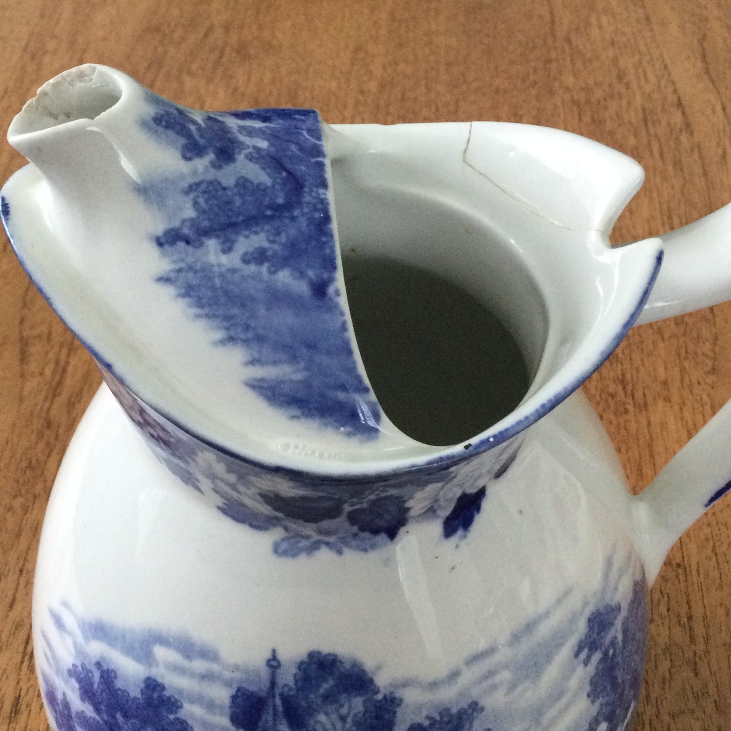 1920s 'English Scenery' Woods Ware Patented 'Cosy' Teapot Burslem England. Blue and white. SOME DAMAGE