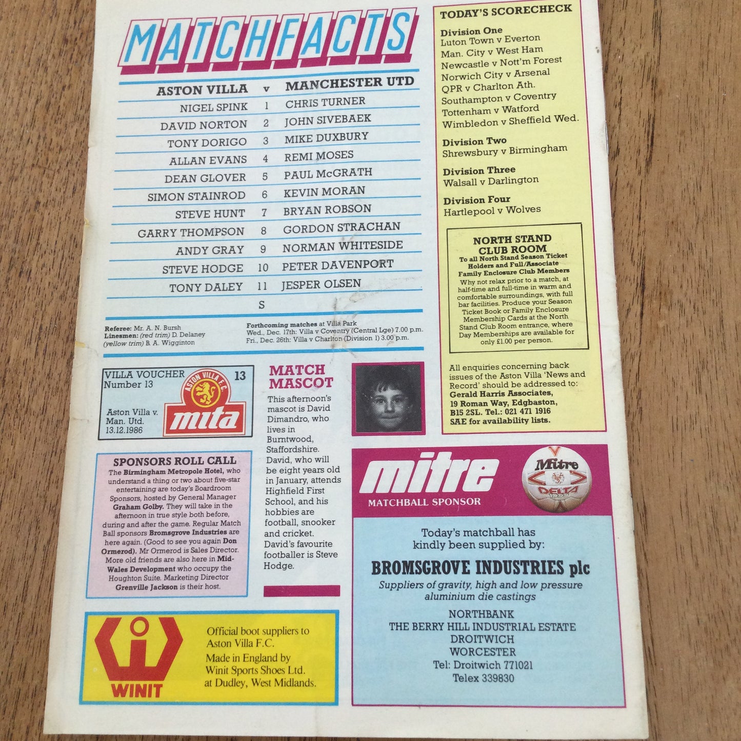 Aston Villa v Manchester Utd Football Programme 1986 13/12/86. Dean Glover feature. Steve Hodge.