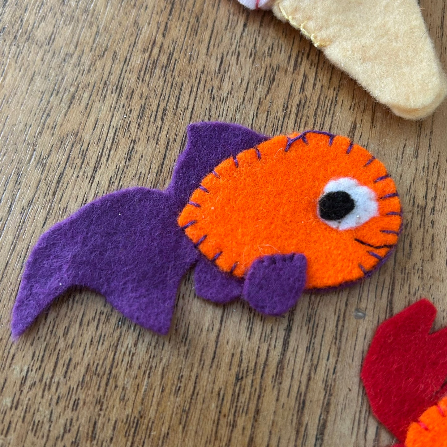 Set of 5 Hand Made Summer / Beach Theme Finger Puppets. Crab, Ice Creams, Sun, Fish. Cute And Smiley!