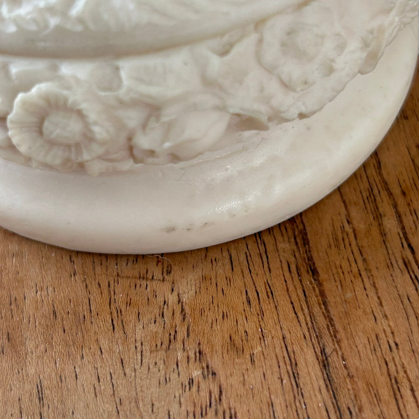Vintage cream resin carved trinket box / pot - oval shape with rose design -