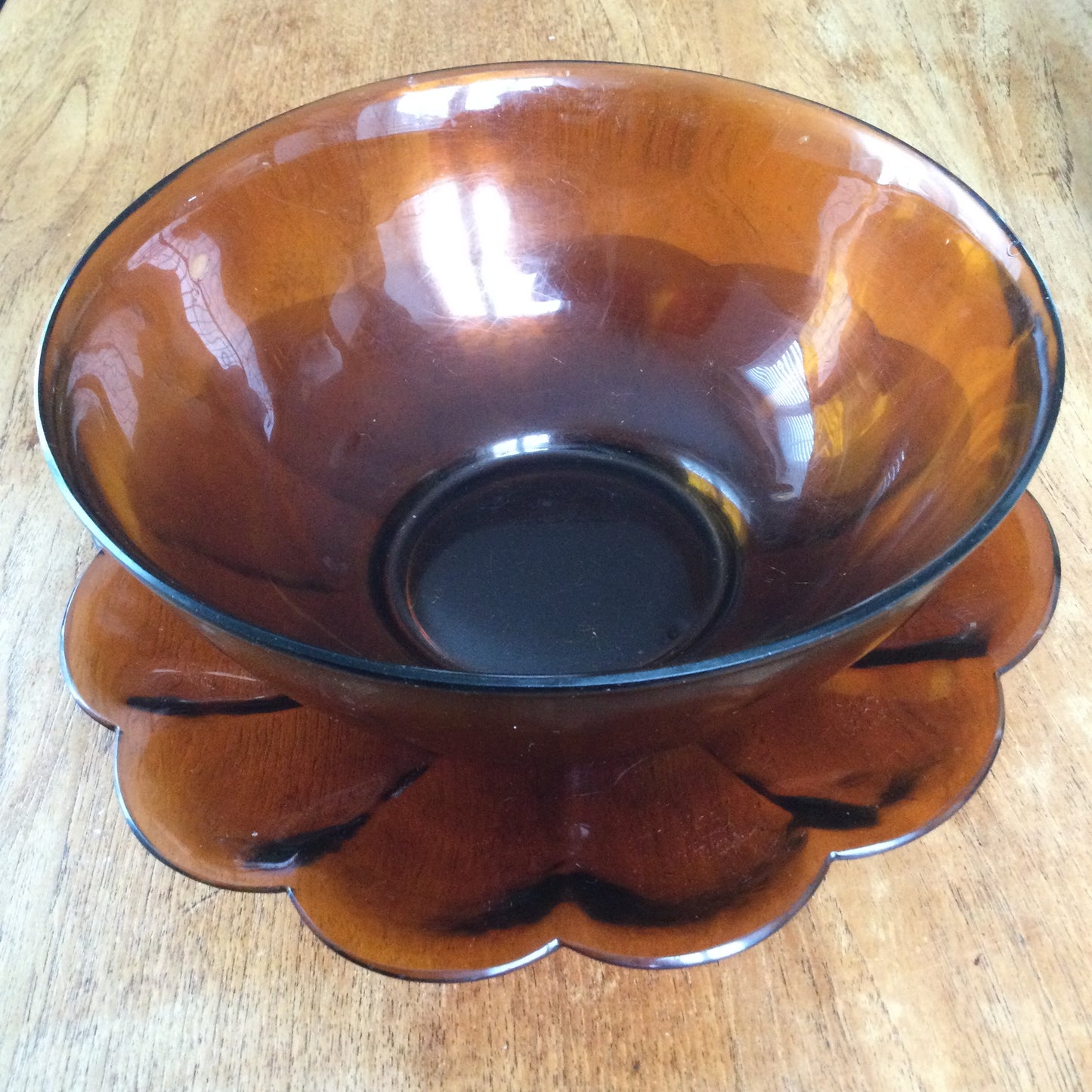 Vintage Amber/Brown Glass Salad Bowl & Large Scalloped Edge Matching Plate/Saucer – Possibly French. Surface Scratches and Wear