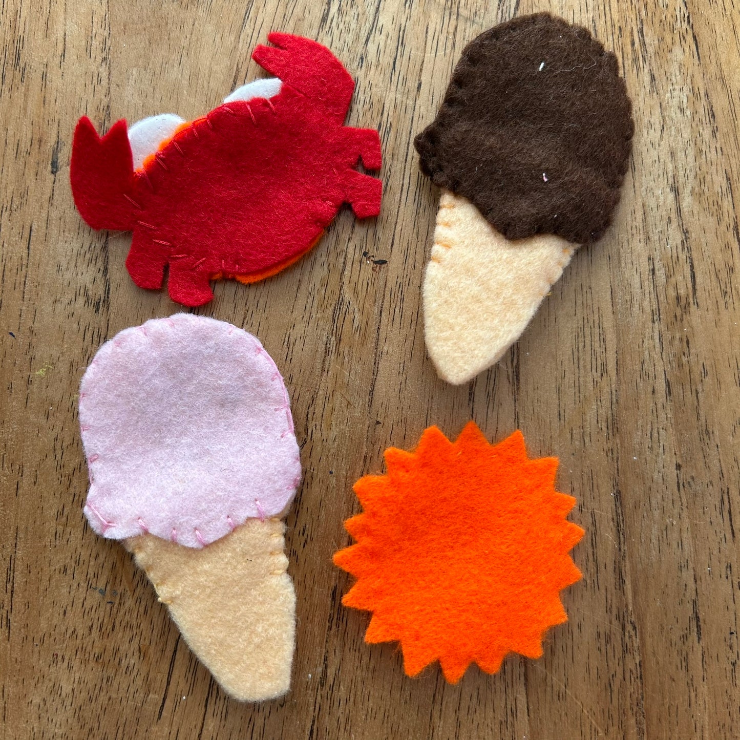 Set of 4 Hand Made Summer / Beach Theme Finger Puppets. Crab, Ice Creams, Sun. Cute And Smiley!