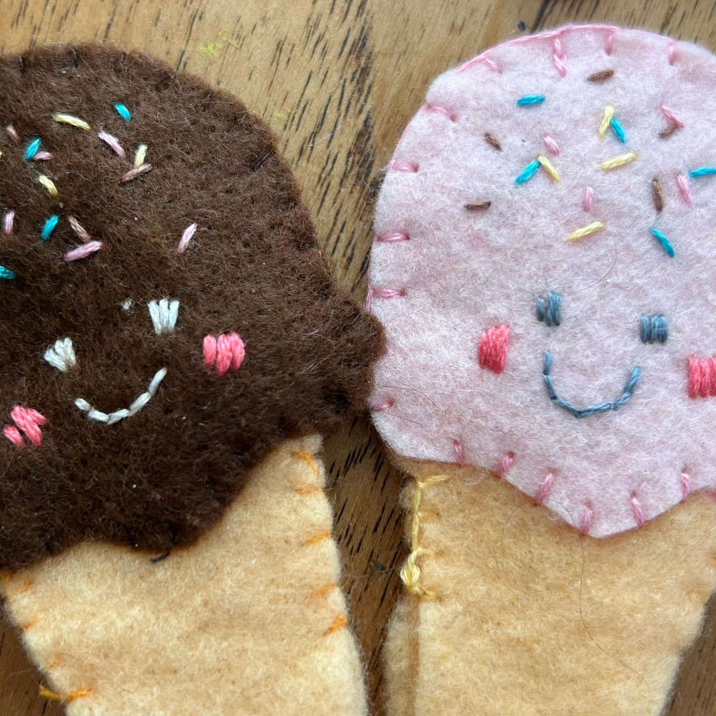 Set of 4 Hand Made Summer / Beach Theme Finger Puppets. Crab, Ice Creams, Sun. Cute And Smiley!