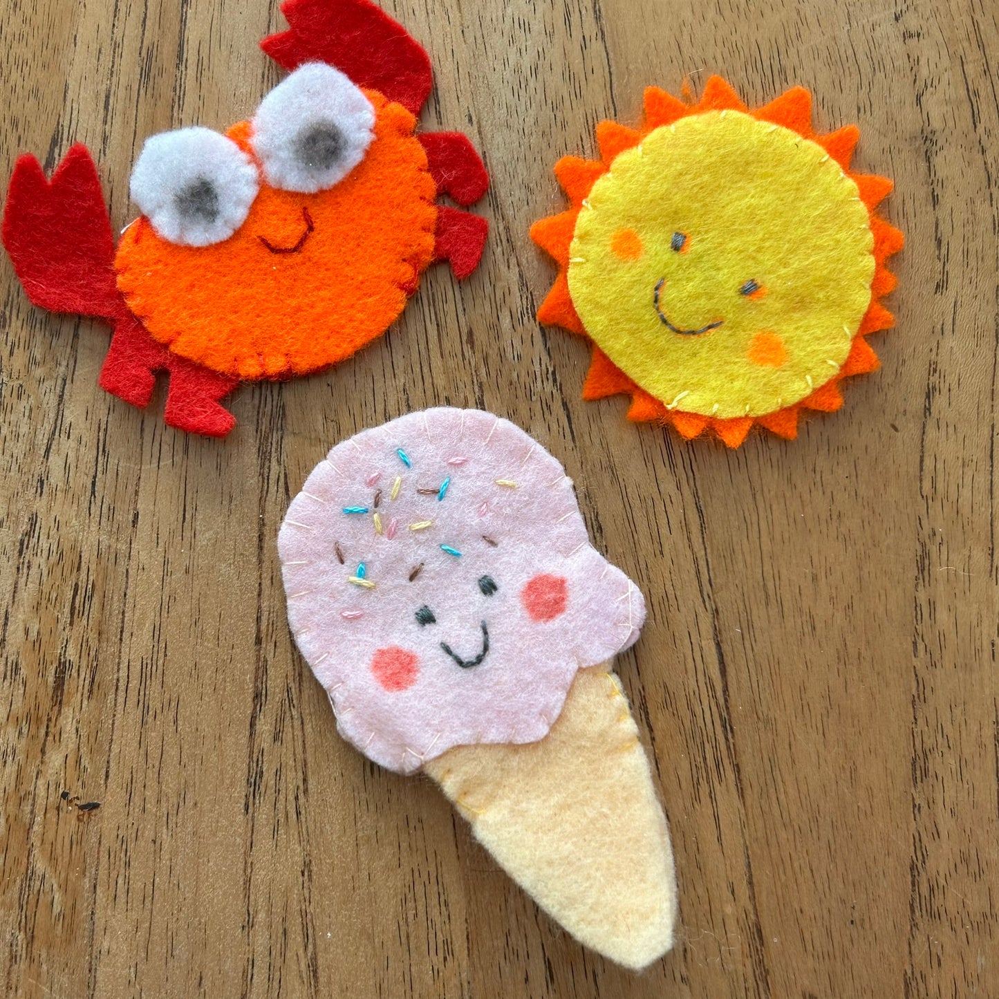 Set of 3 Hand Made Summer / Beach Theme Felt Finger Puppets. Crab, Ice Cream, Sun. Cute And Smiley!