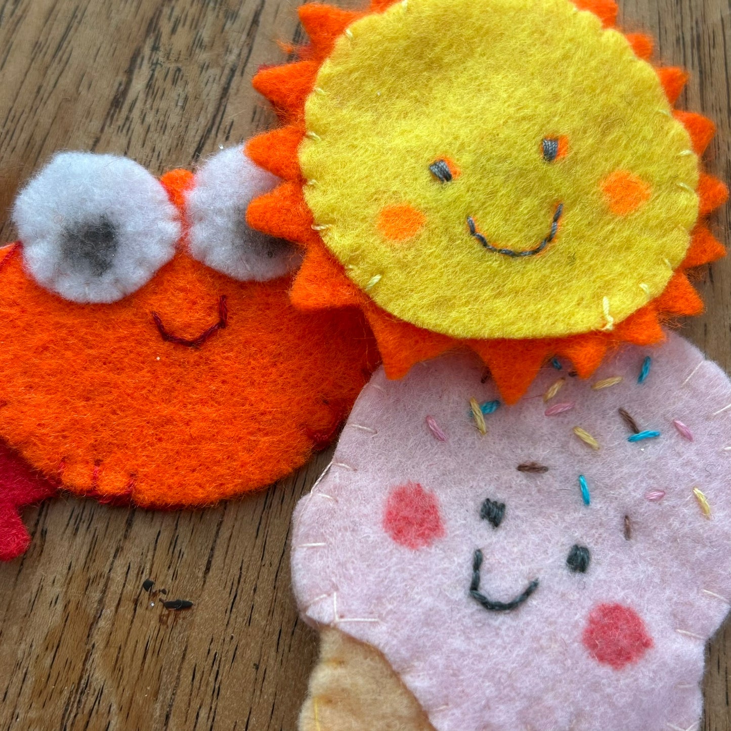 Set of 3 Hand Made Summer / Beach Theme Felt Finger Puppets. Crab, Ice Cream, Sun. Cute And Smiley!