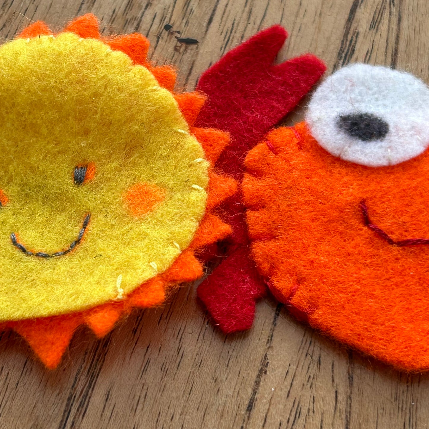 Set of 2 Hand Made Summer / Beach Theme Felt Finger Puppets. Crab And Smiley Sun. Great travel toy.