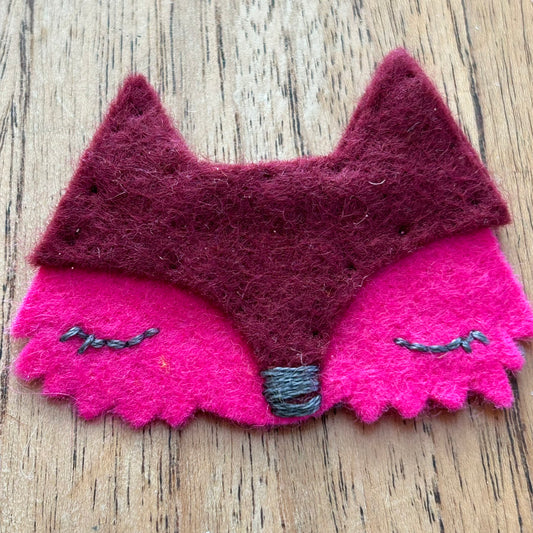 Handmade Felt Brooch / Badge. Fox design. Retro Vintage Style. Made in UK. Woodland animal theme.