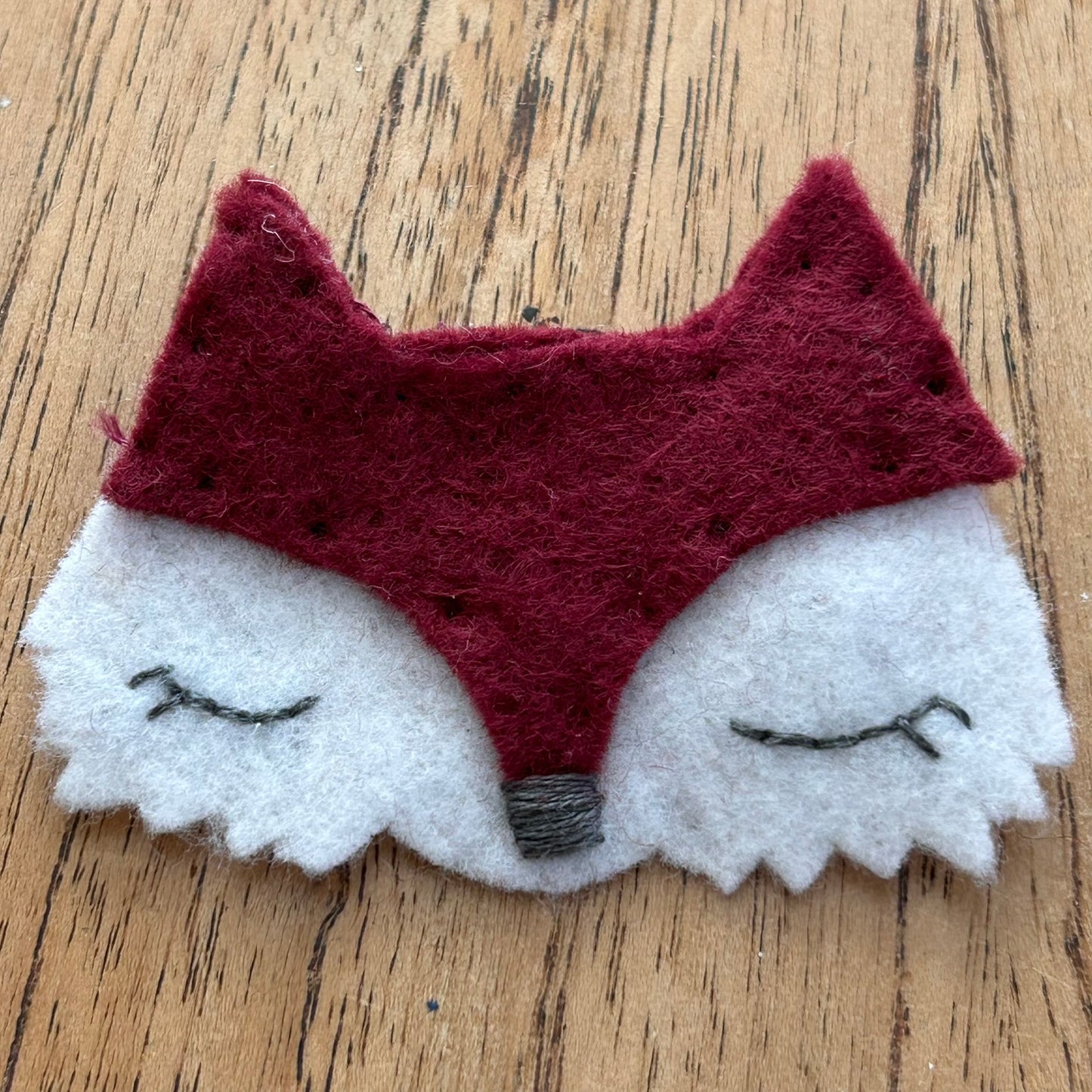 Handmade Felt Brooch / Badge. Fox design. Retro Vintage Style. Made in UK. Woodland animal theme.