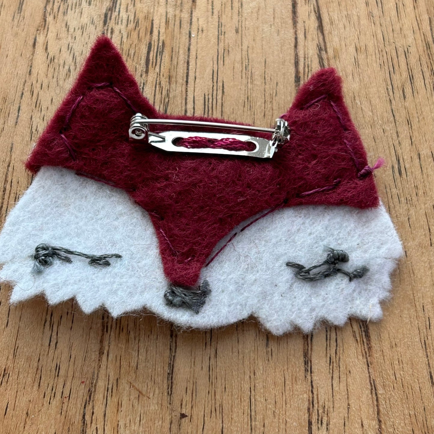 Handmade Felt Brooch / Badge. Fox design. Retro Vintage Style. Made in UK. Woodland animal theme.