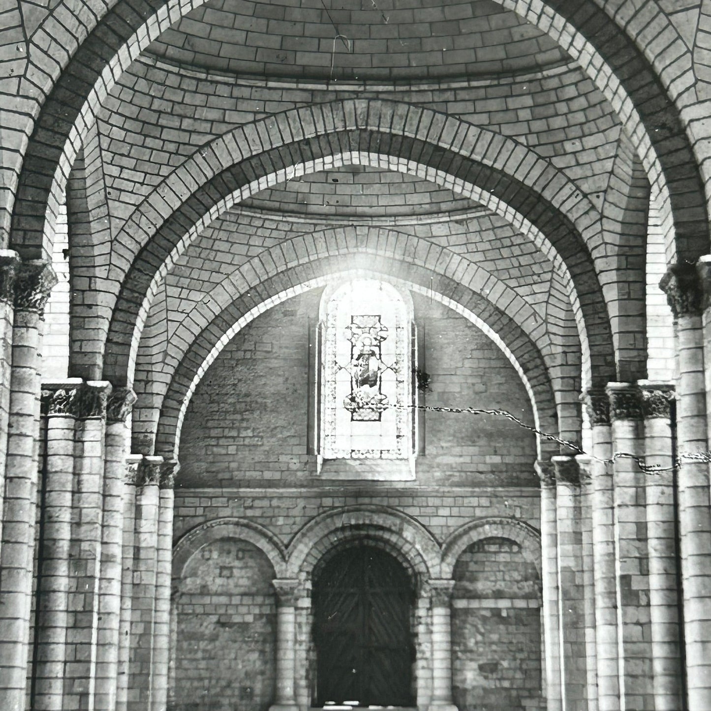 Vintage postcard - FRANCE - Fontevrault Abbey / Fontevraud Abbey - Interior - Fancy Edge - Black and white